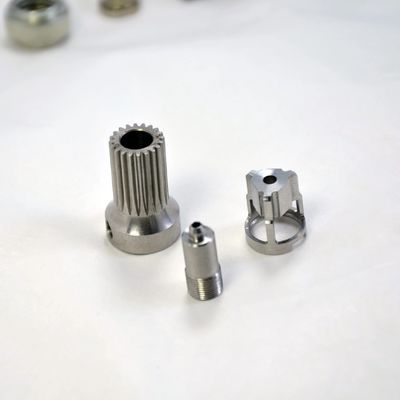 OEM CNC スタンレス・スティール・ハードウェア・パーツと加工のためのサービス